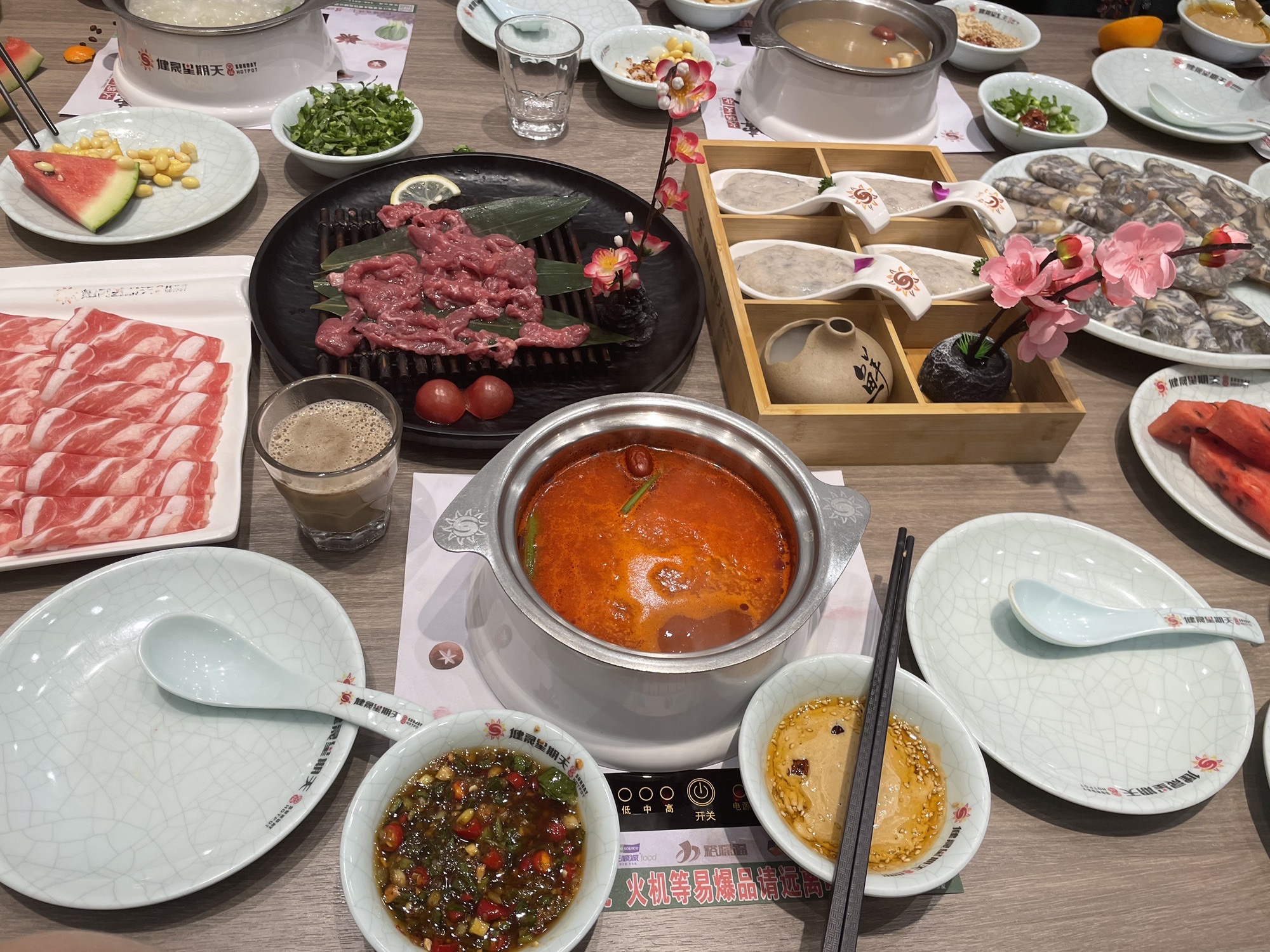 健晟星期天火锅(磁县店) 商家图集预览 3