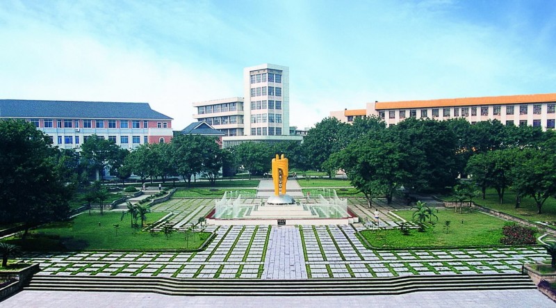 重庆科技大学 学校主图