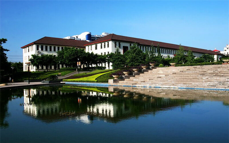 重庆医科大学莱斯特大学联合学院 校园图集预览 2