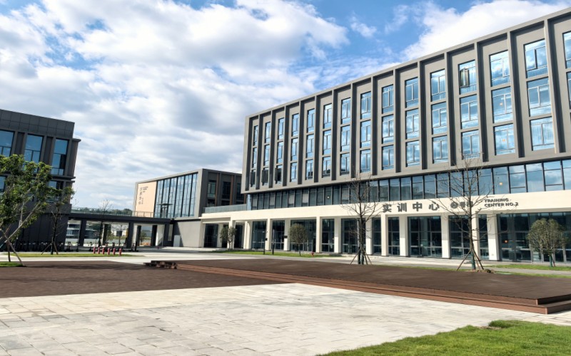 重庆现代制造职业学院 校园图集预览 3